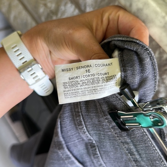 Gloria Vanderbilt Amanda gray jeans size 16 short - Picture 5 of 6